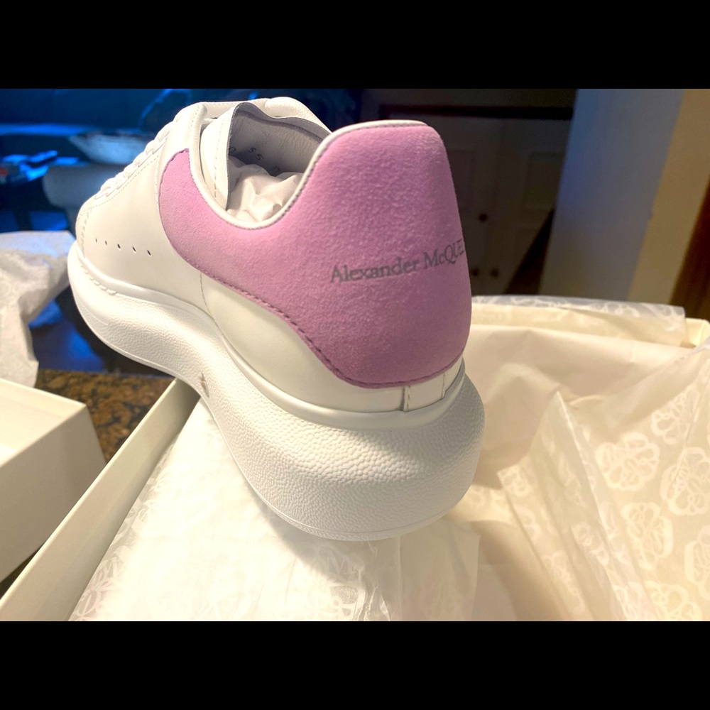 Brand new! White/lilac